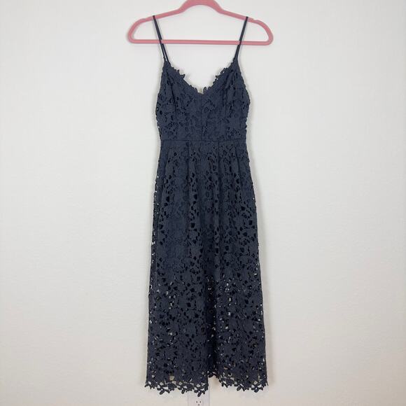 ASTR Kenna Eyelet Lace Midi Dress in Navy Size XS - Picture 2 of 7